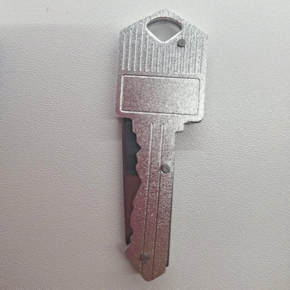 Keychain knives