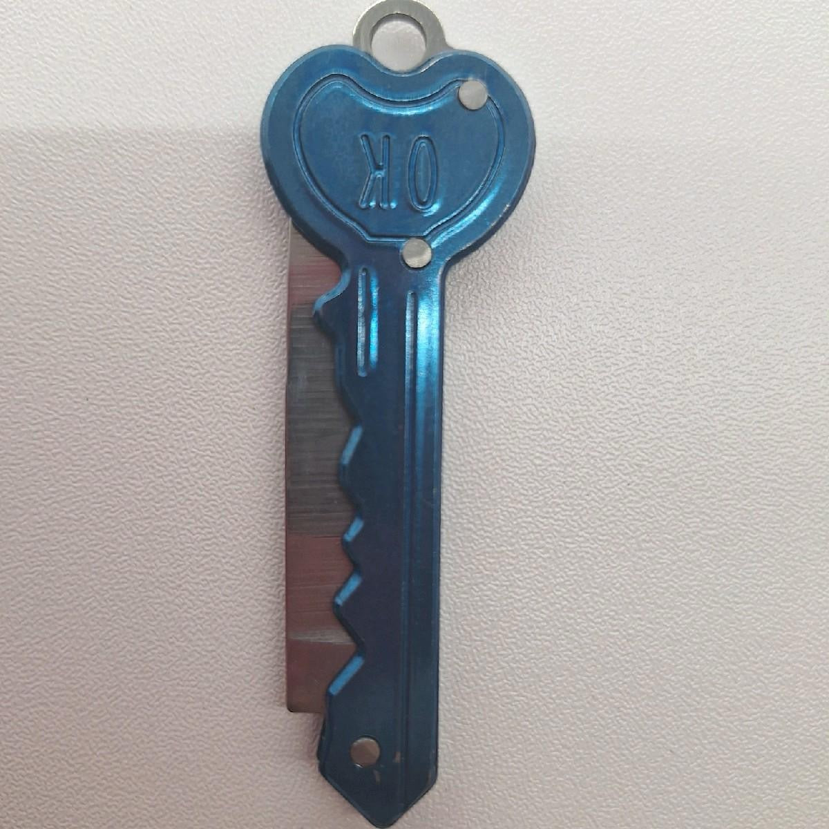 Keychain knives