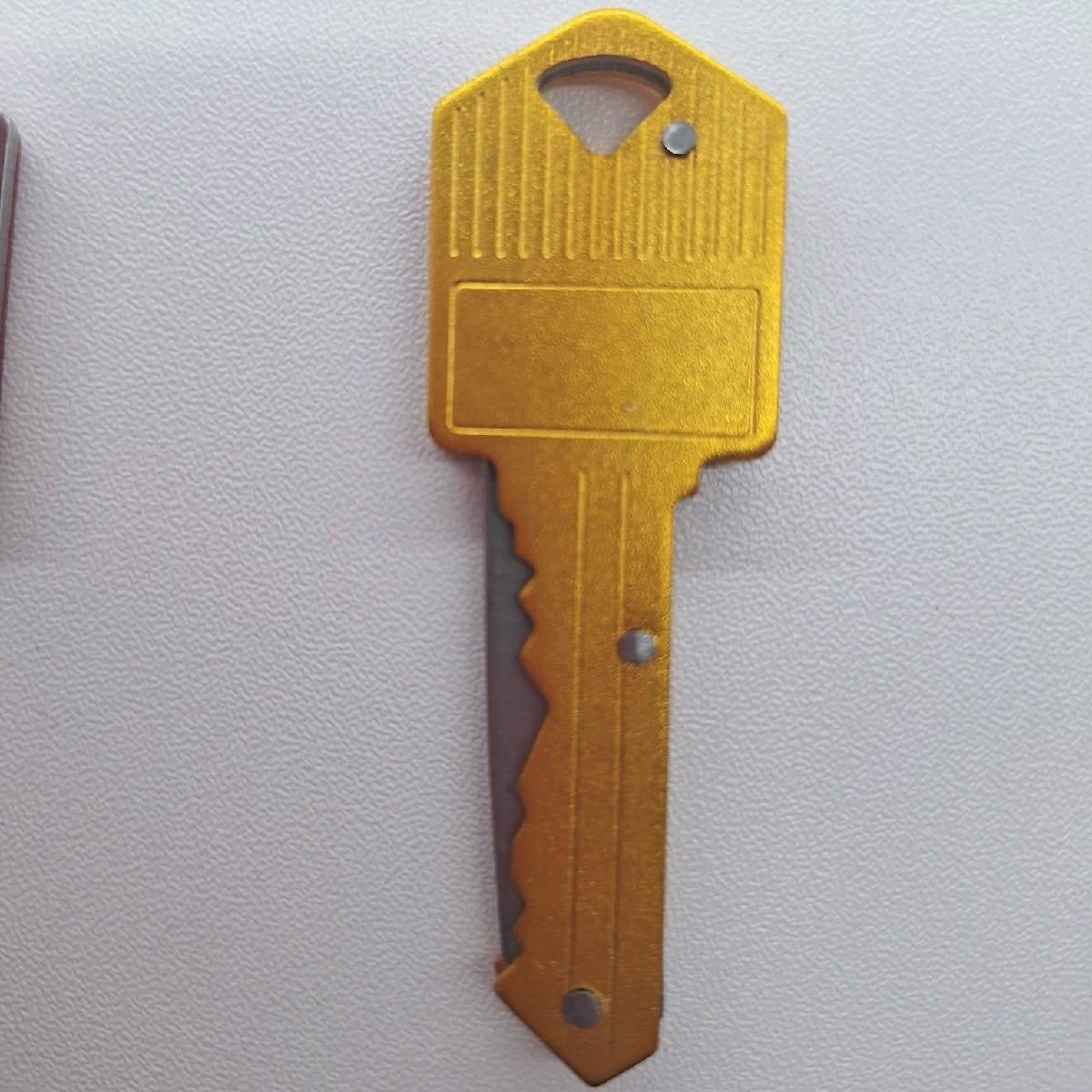 Keychain knives