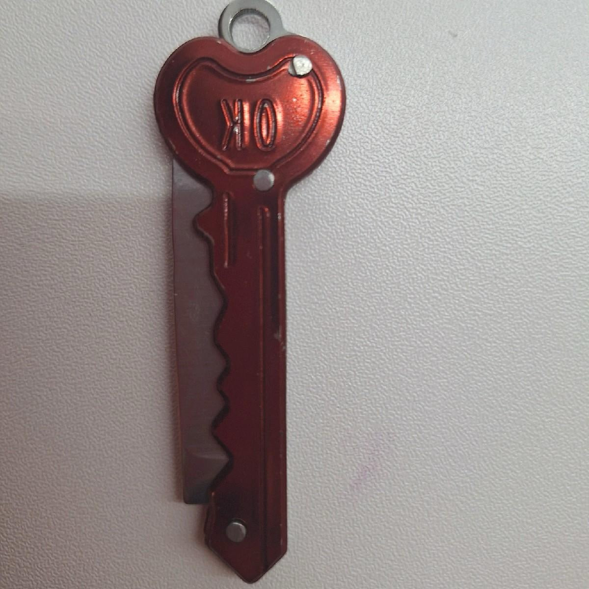 Keychain knives