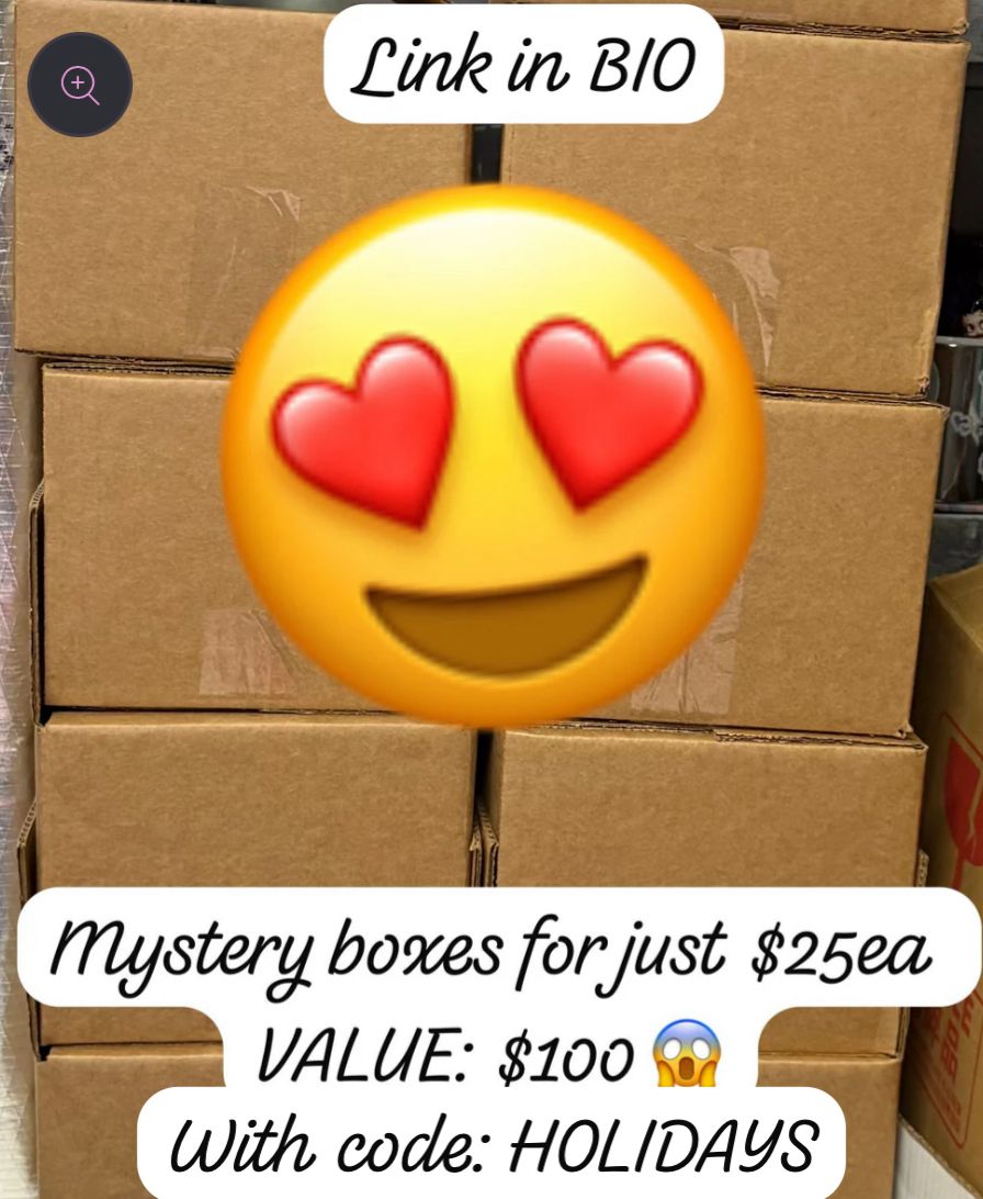 $50 Holidays Box VALUÉ: $150😱